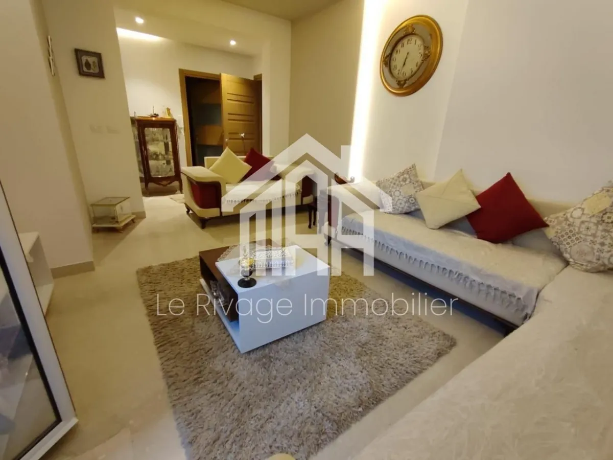 un appartement S2 meublé avec terrasse