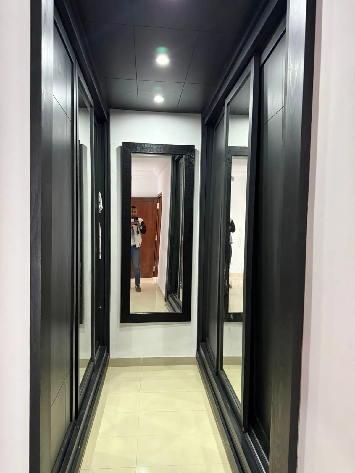  Appartement prestigieuse  de type  S+3 Haut Standing