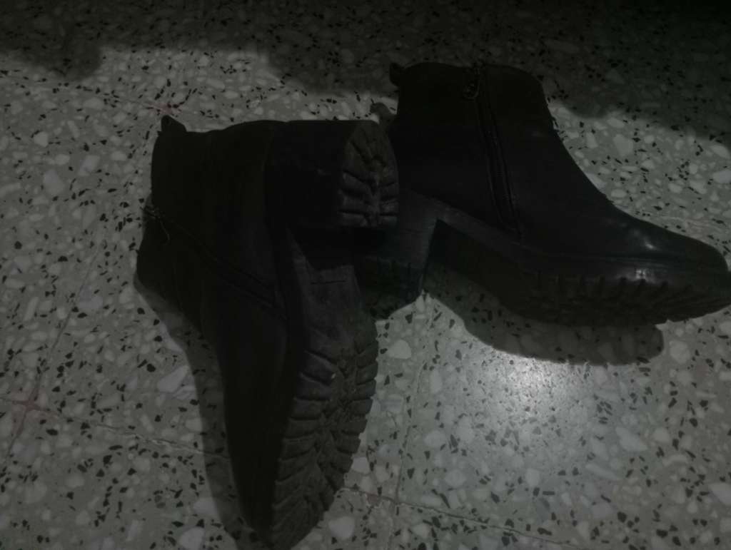 Des bottines noirs