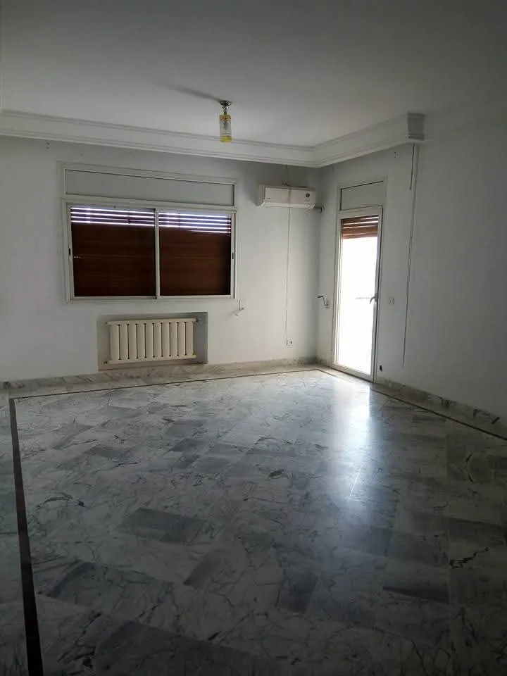 APPARTEMENT S+3 À LOUER