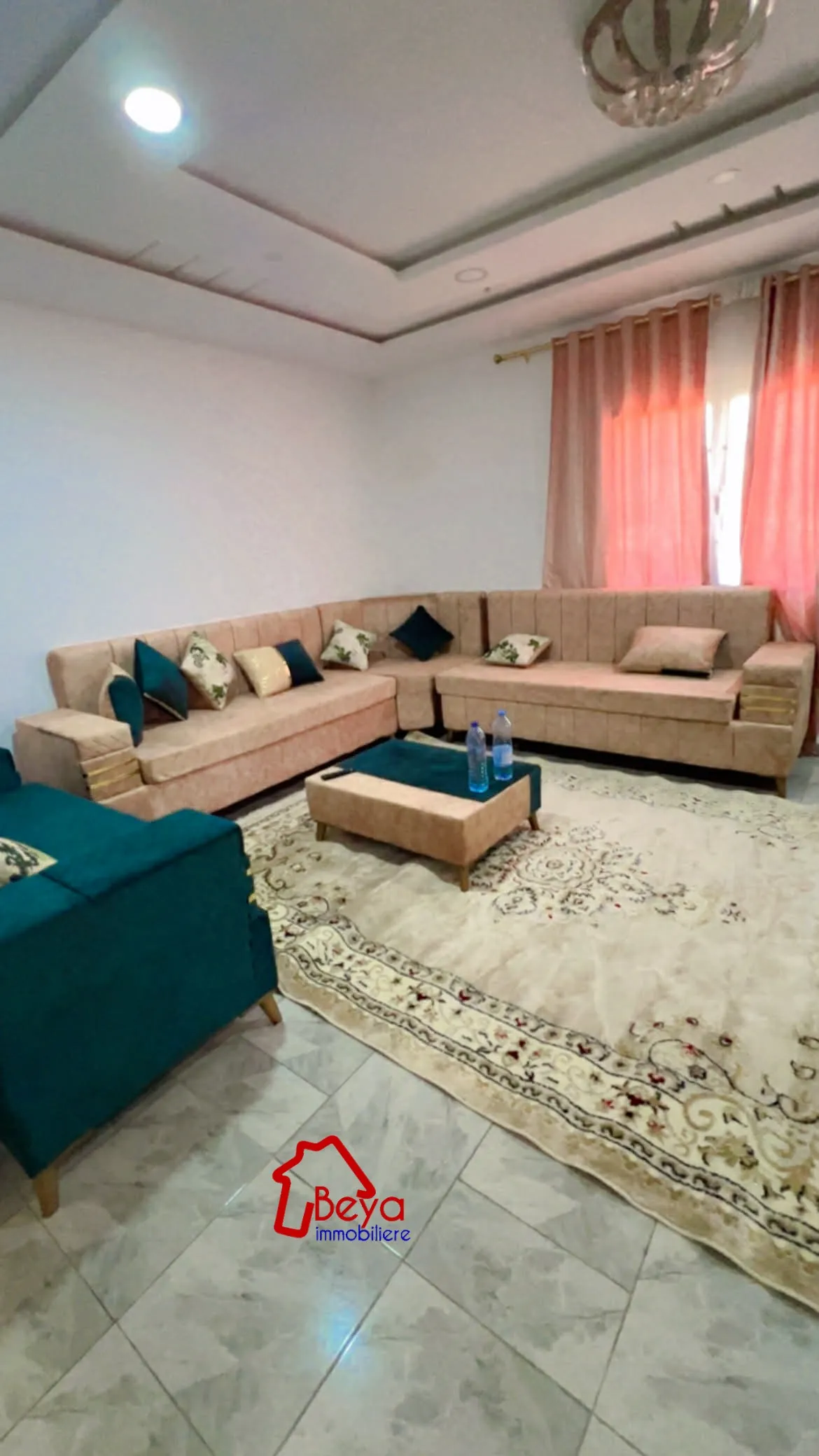 Nabeul:une villa avec 2 appartements