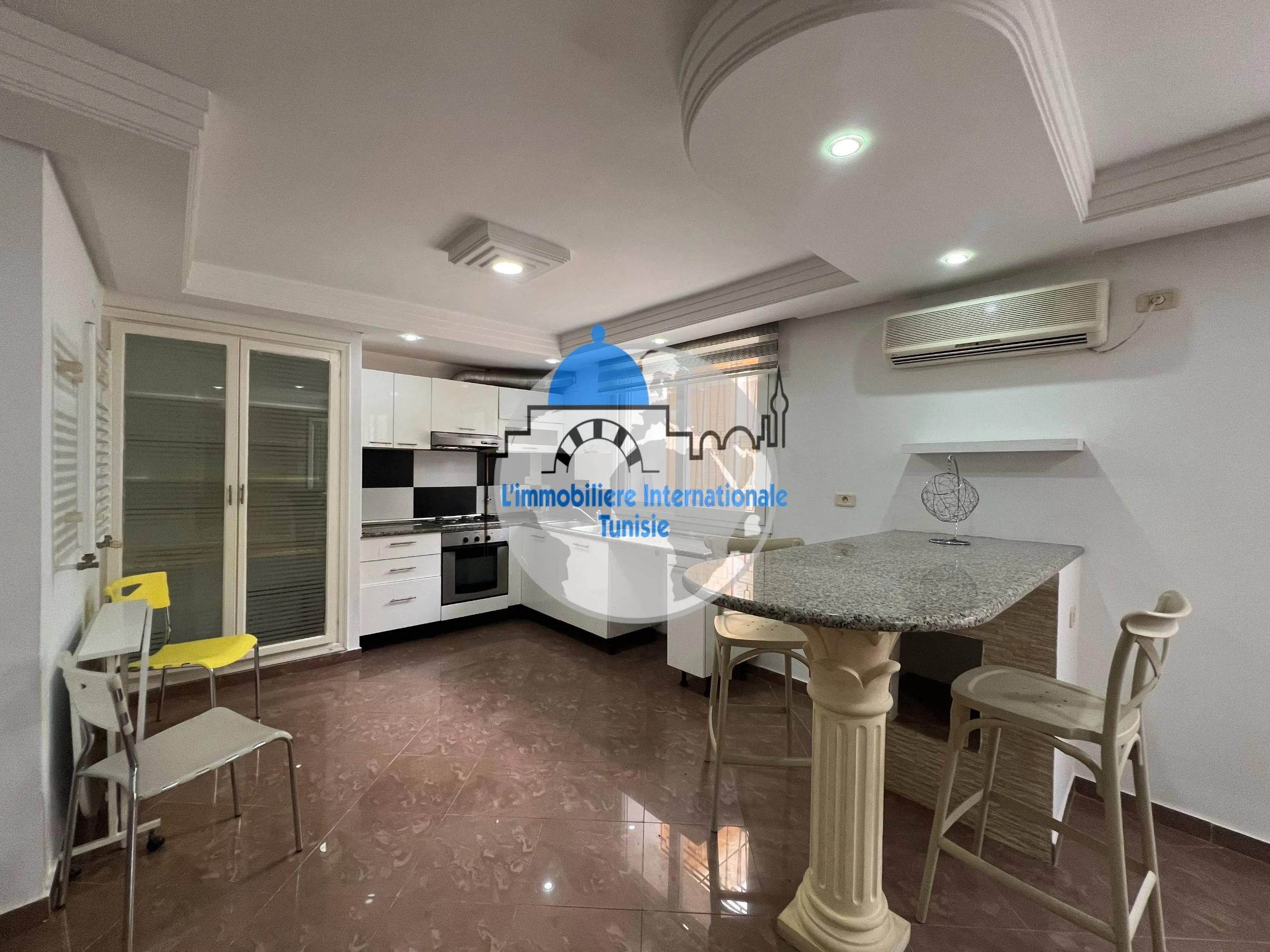 Appartement S+2 au RDC à louer - à khzema Est