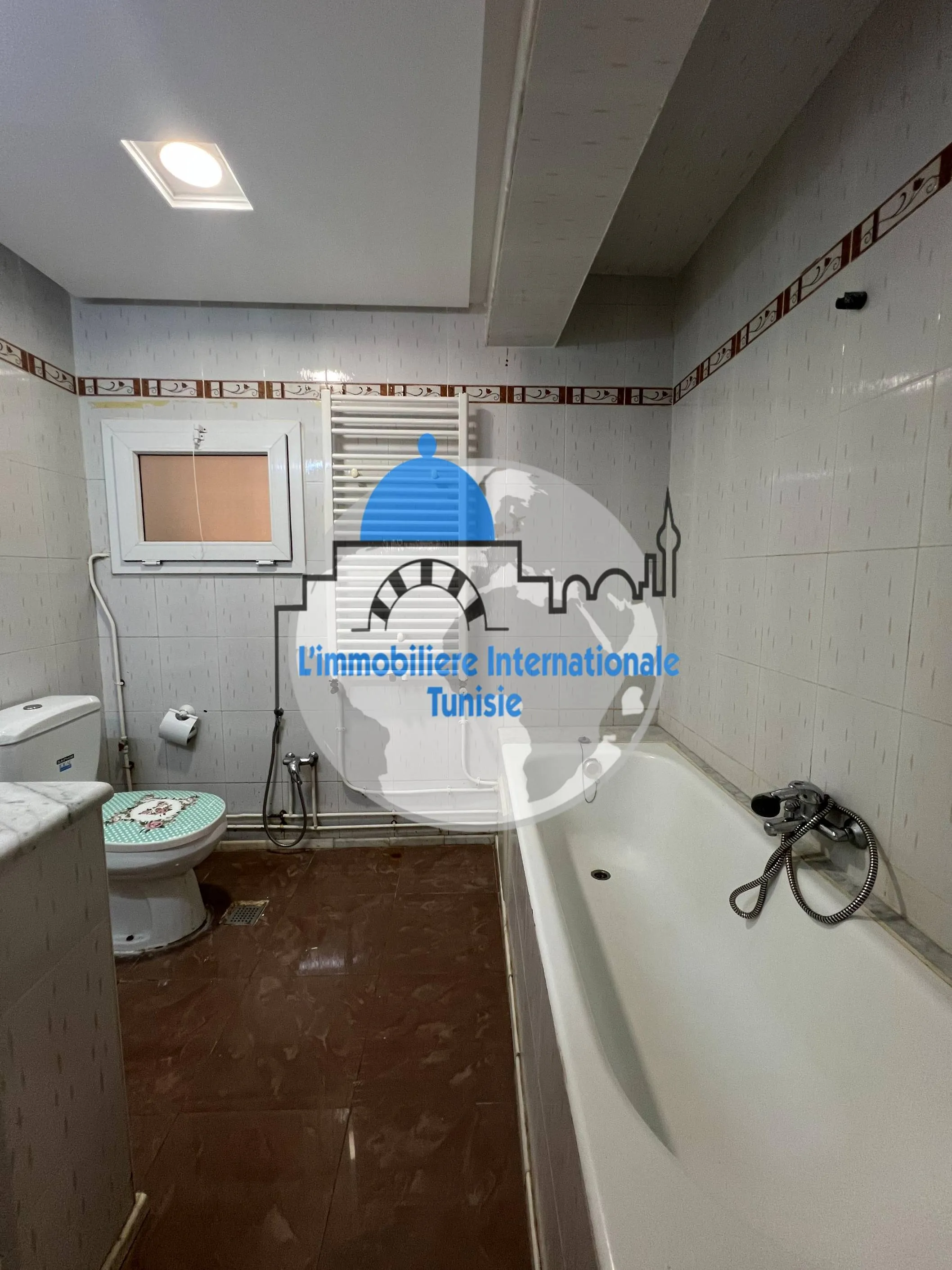 Appartement S+2 au RDC à louer - à khzema Est