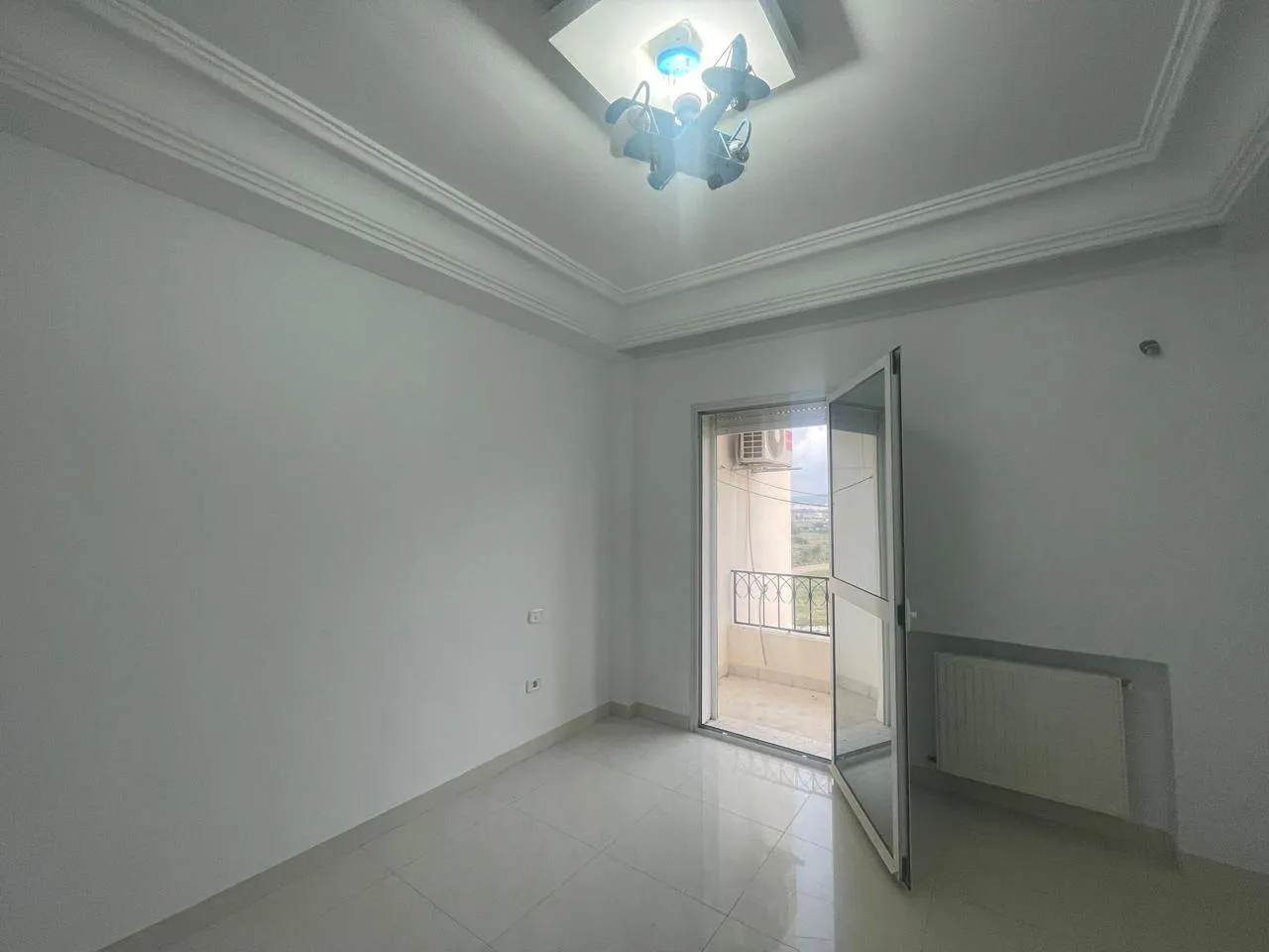 AV Grand S3 Titré 305 MD