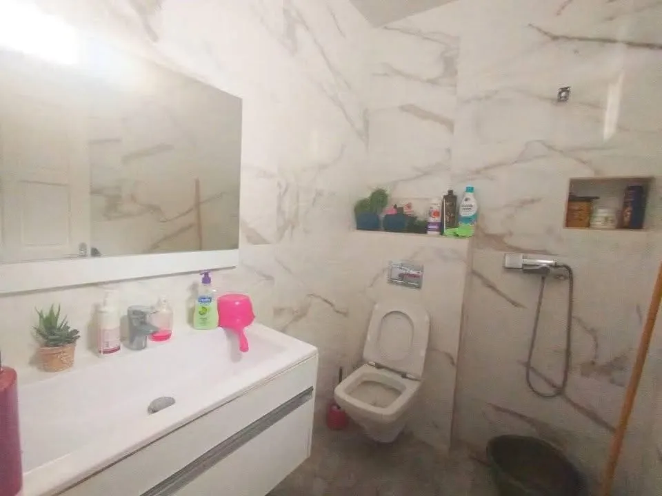 appartement prés les commerces 29730412