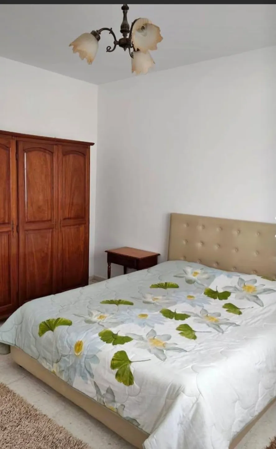 Location S3 vide à Ennasr 1