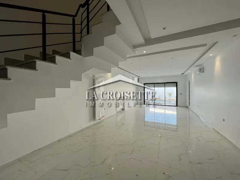 Villa s4 avec piscine à La Soukra MVL1311