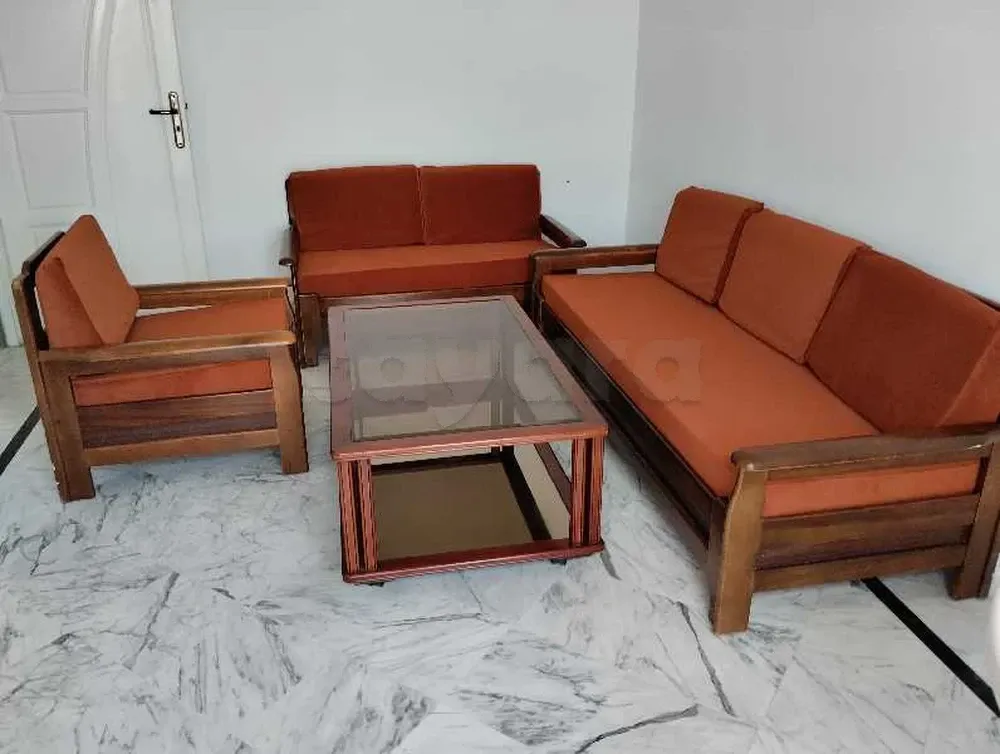 un appartement s+1 richement meublé a louer situé a ennacer 2 a coté zen