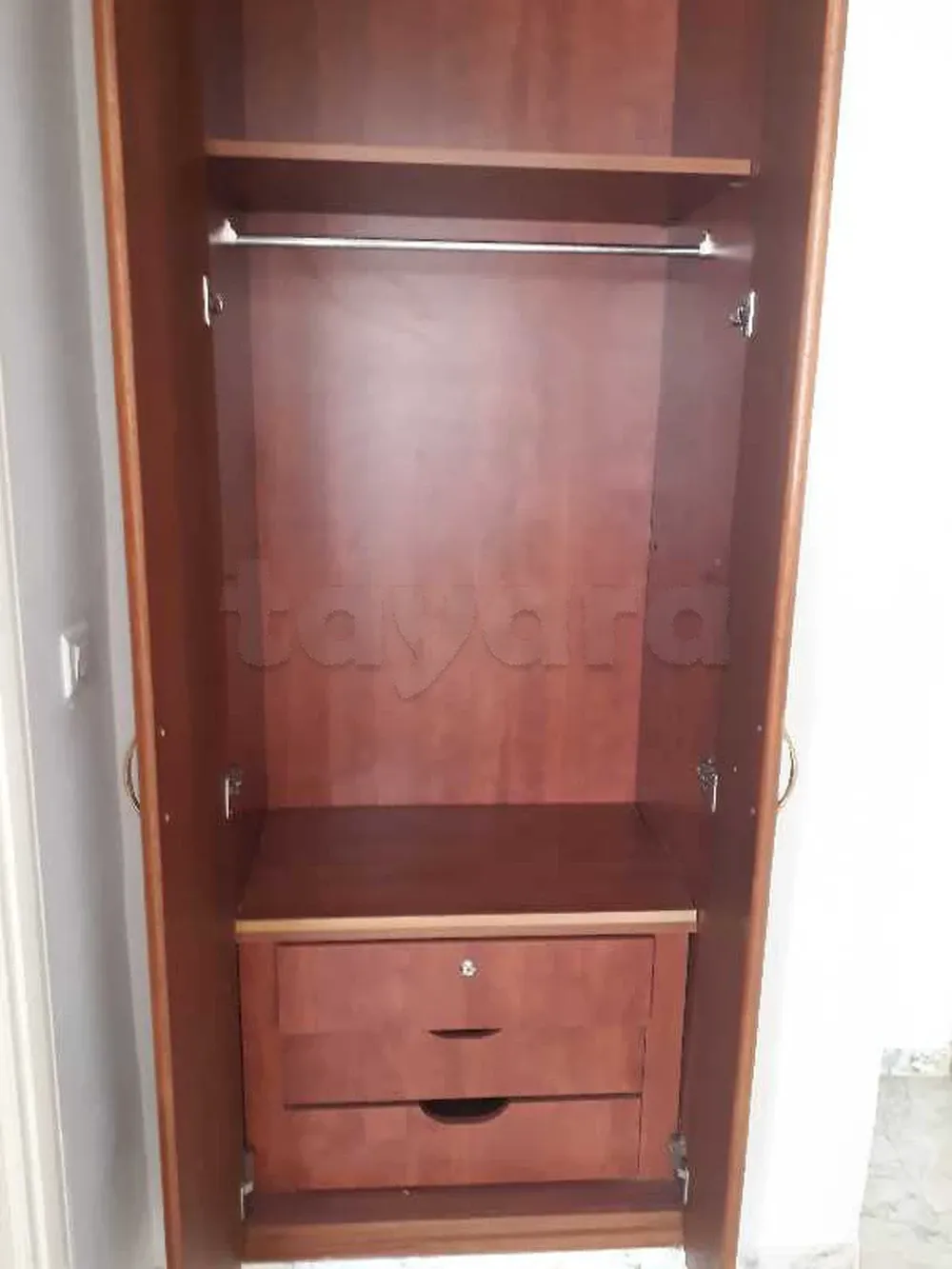 un appartement s+1 richement meublé a louer situé a ennacer 2 a coté zen