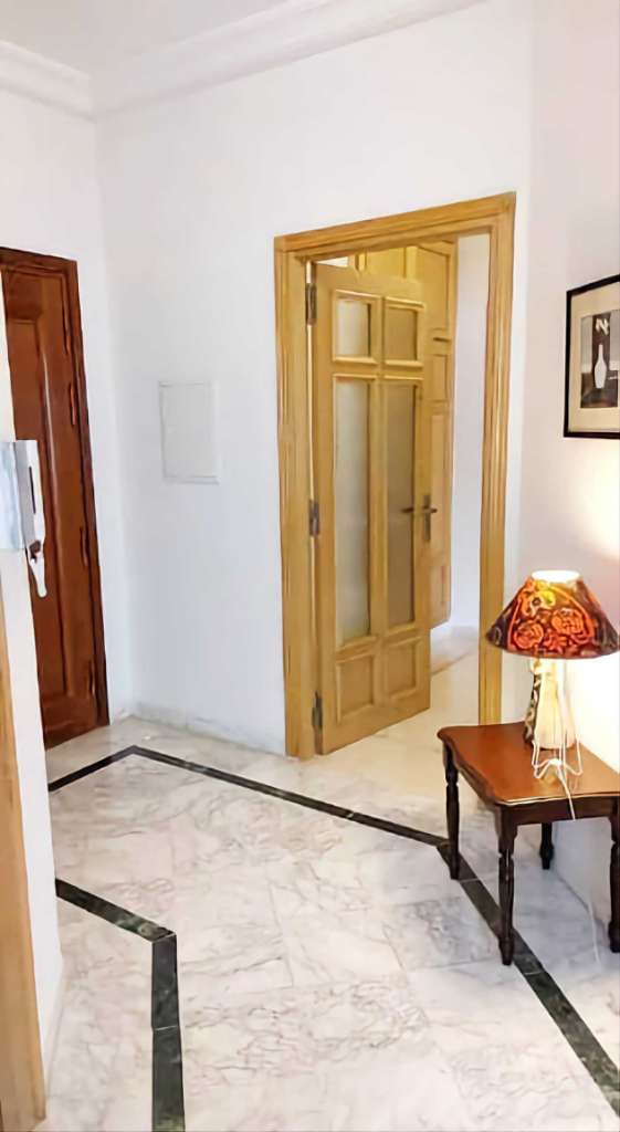 Cité Ennasr2  à louer S+2 meublé à l'année 