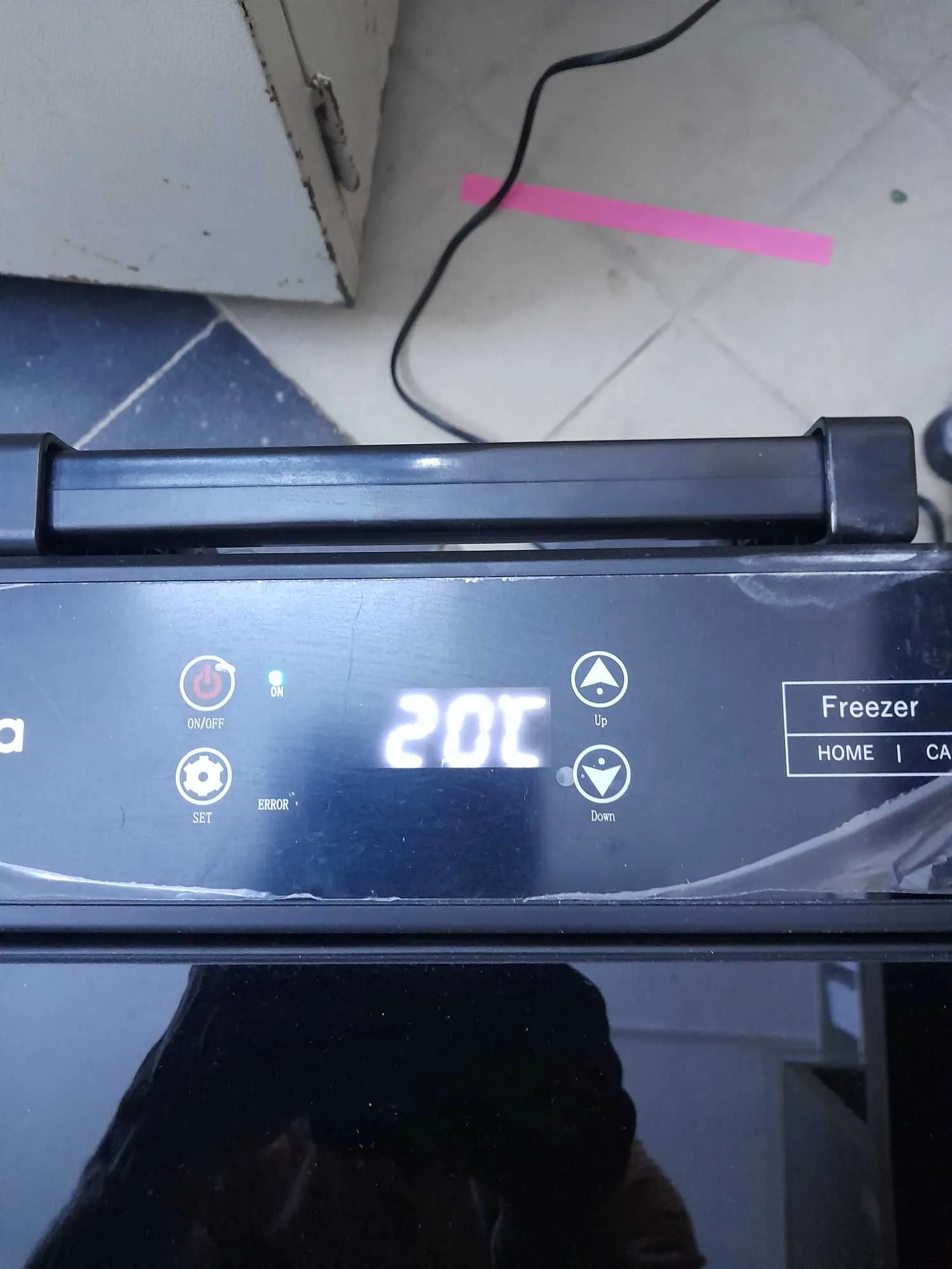 Frigidaire de bureau et voiture