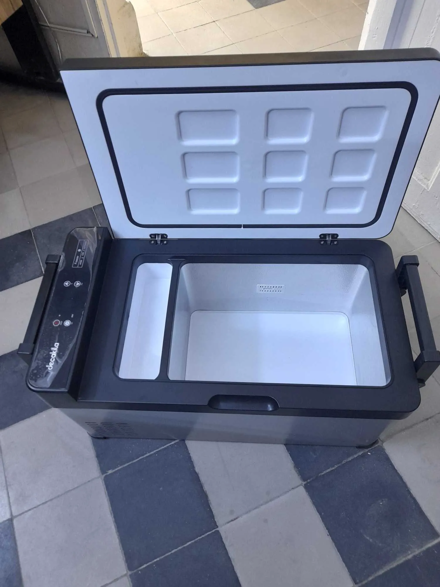 Frigidaire de bureau et voiture