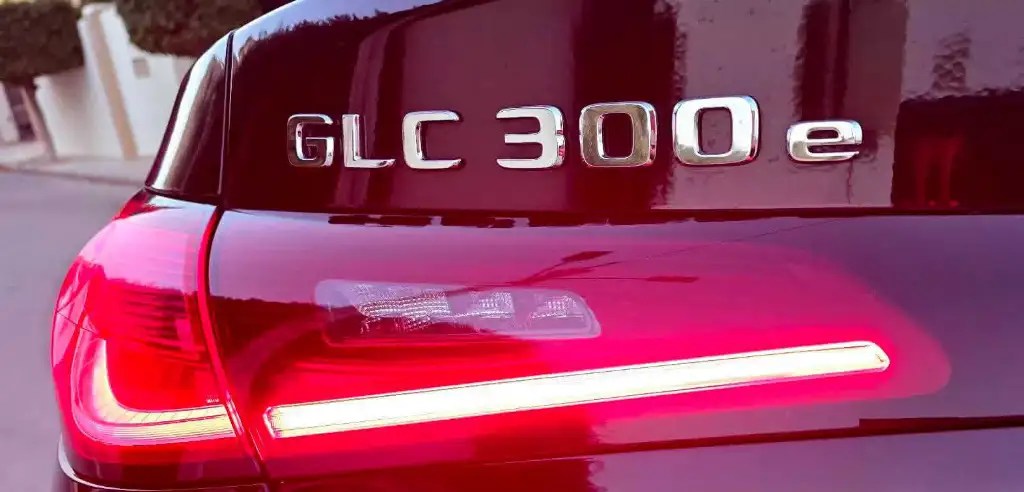 Mercedesđ©đȘGLC300e 2025 8000km 4maticâïž
đ on accepte l Ă©change des voitures