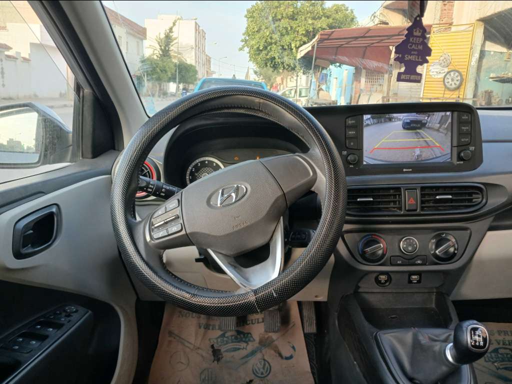 HYUNDAI GRANDE i10 ESSENCE Tel 40884251 