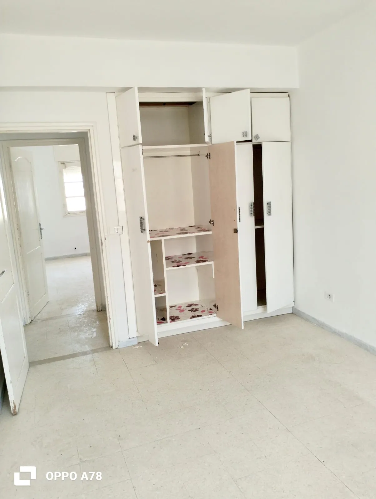 a vendre un appartement s3 avec place parking a la nouvelle medina 3