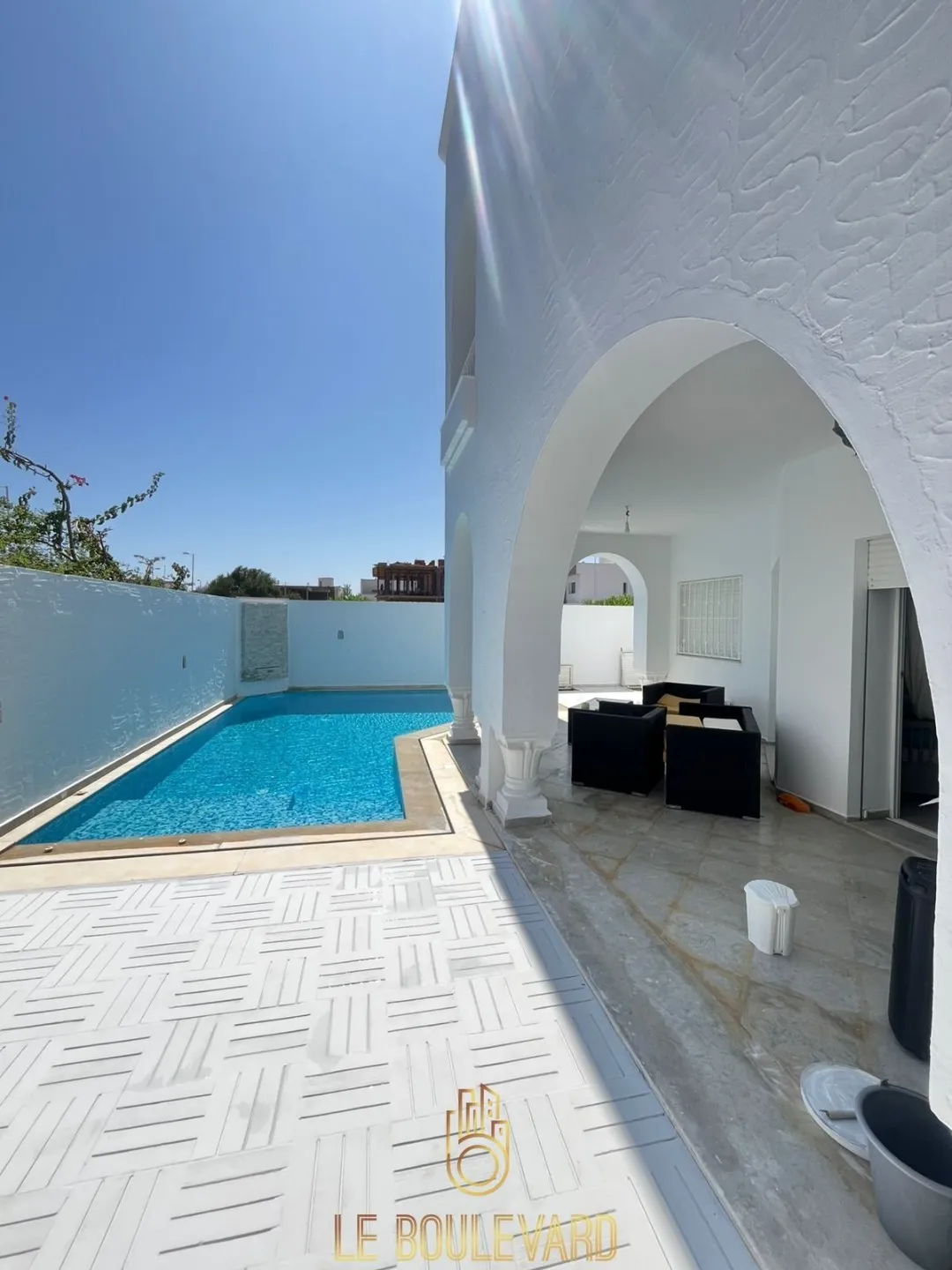 Location Estivale : Villa S+4 Haut Standing Avec Piscine à Jinene Benikhiar, Nabeul 