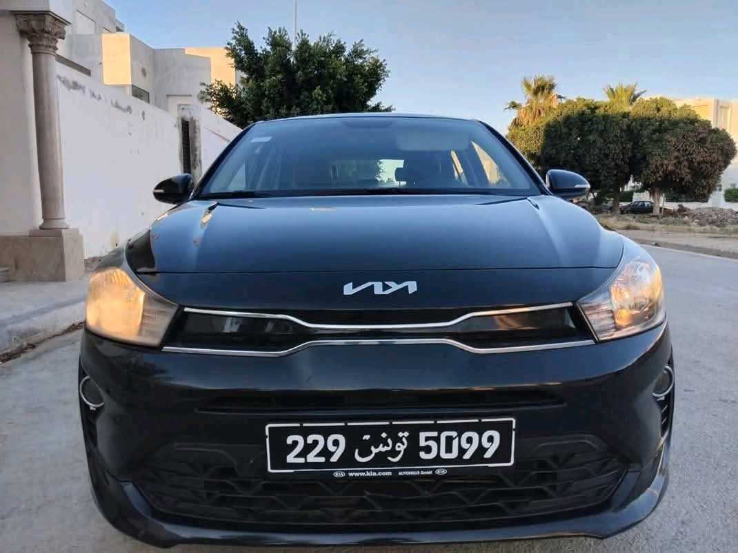 KIA RIO COUPÉ PREMIÈRE MAIN EN EXCELLENT ÉTAT 