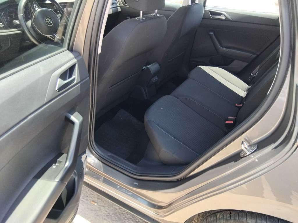 Polo 8 r line 2021