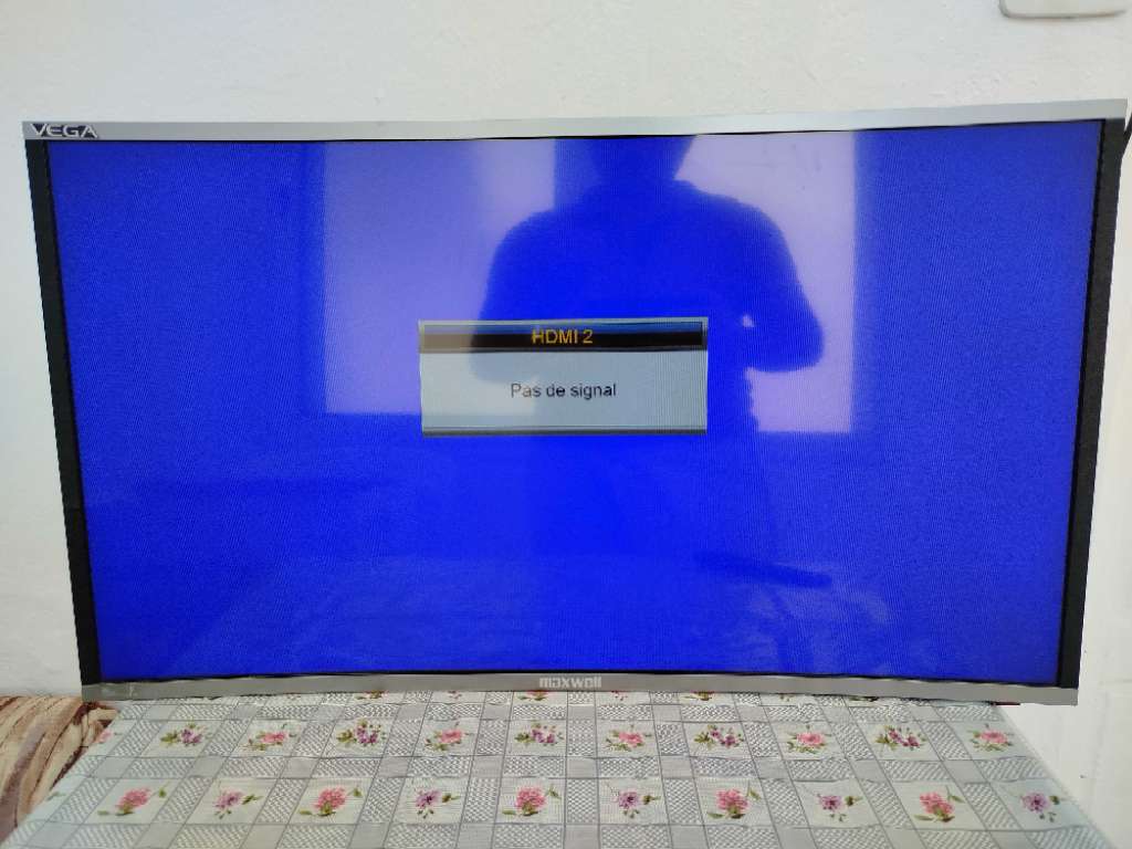 TV CURVED LED VEGA MAXWELL