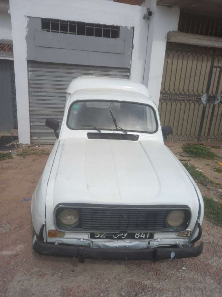 R4 voiture à vendre 