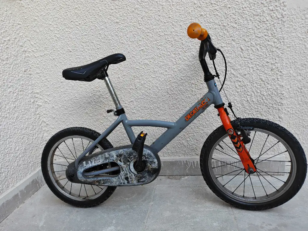 À vendre velo 16 pouces comme neuf soum forsa