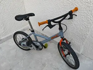 À vendre velo 16 pouces comme neuf soum forsa
