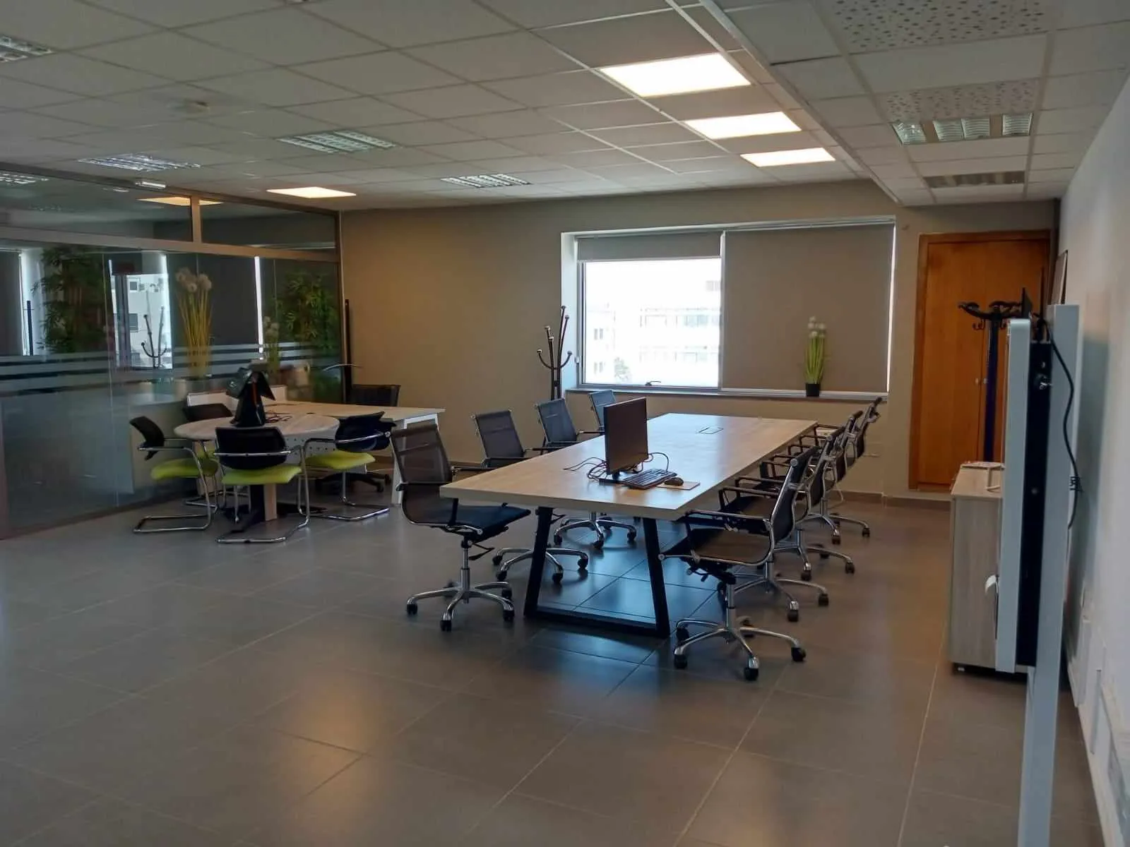 Super bureau 286 m² au lac 3 kram