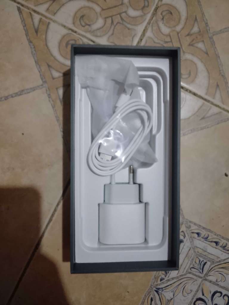 à vendre tél Infinix Hot 50 Pro numéro de tél 21474230