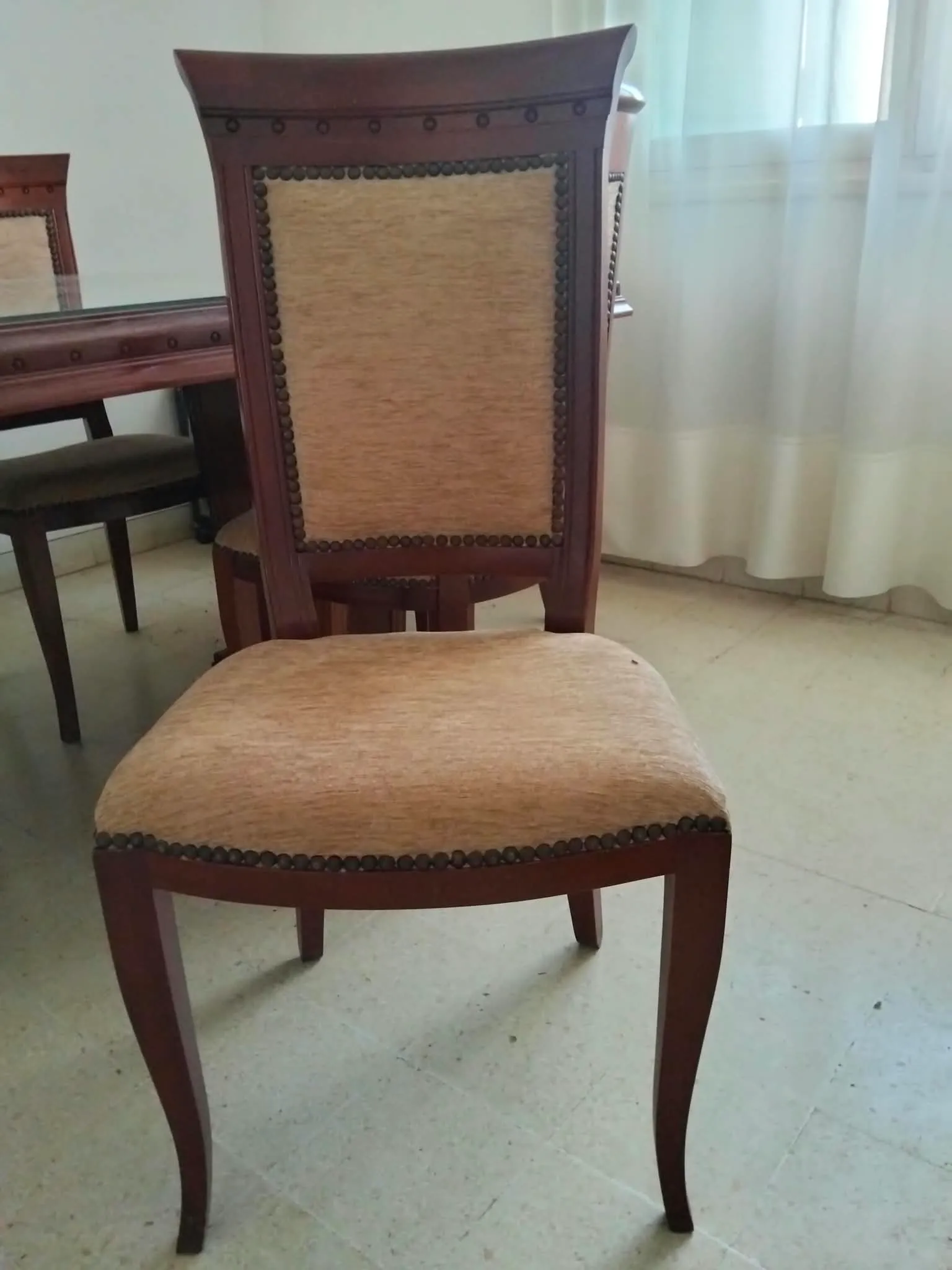 Salle à Manger Complète – Table Rectangulaire avec Plateau Verre + 6 Chaises Assorties (Très Bon Éta