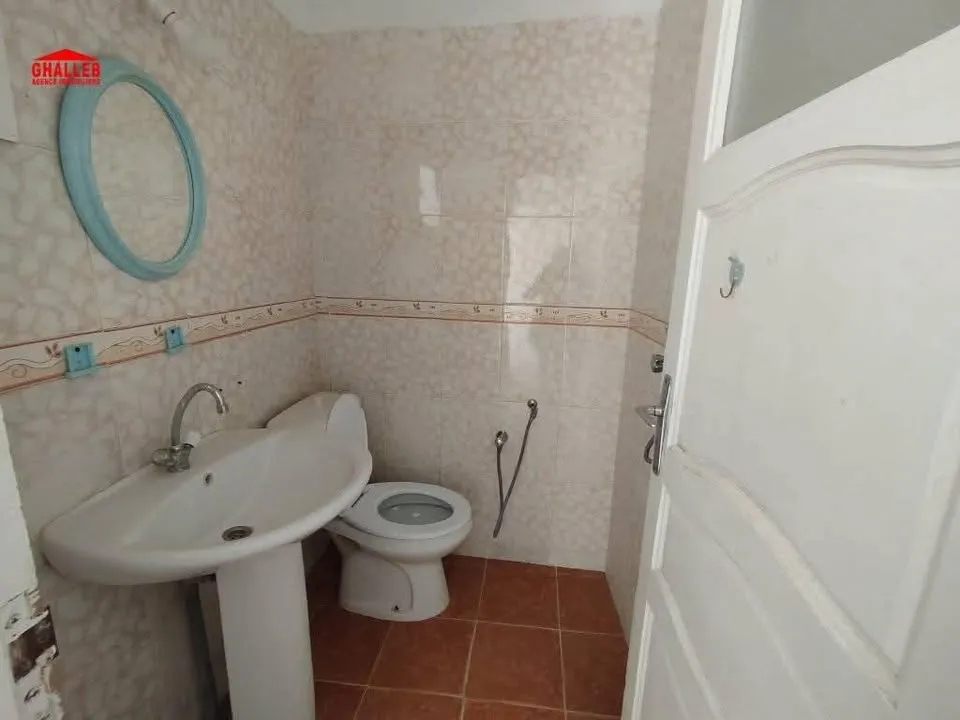 un RDC appartement 29730412