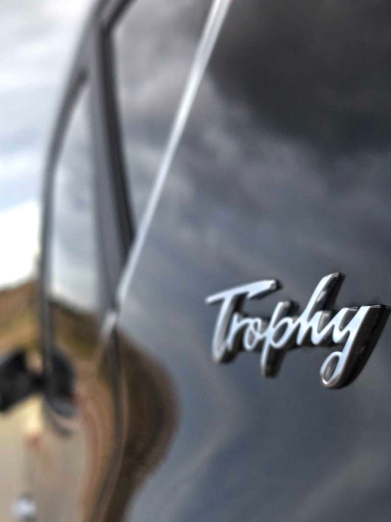 MG ZS TROPHY ( FAIBLE KILOMETRES)