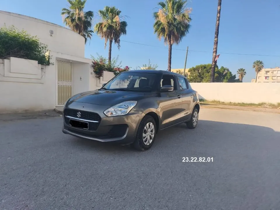 suzuki swift 4 cylindres BVM premiere main 23228201