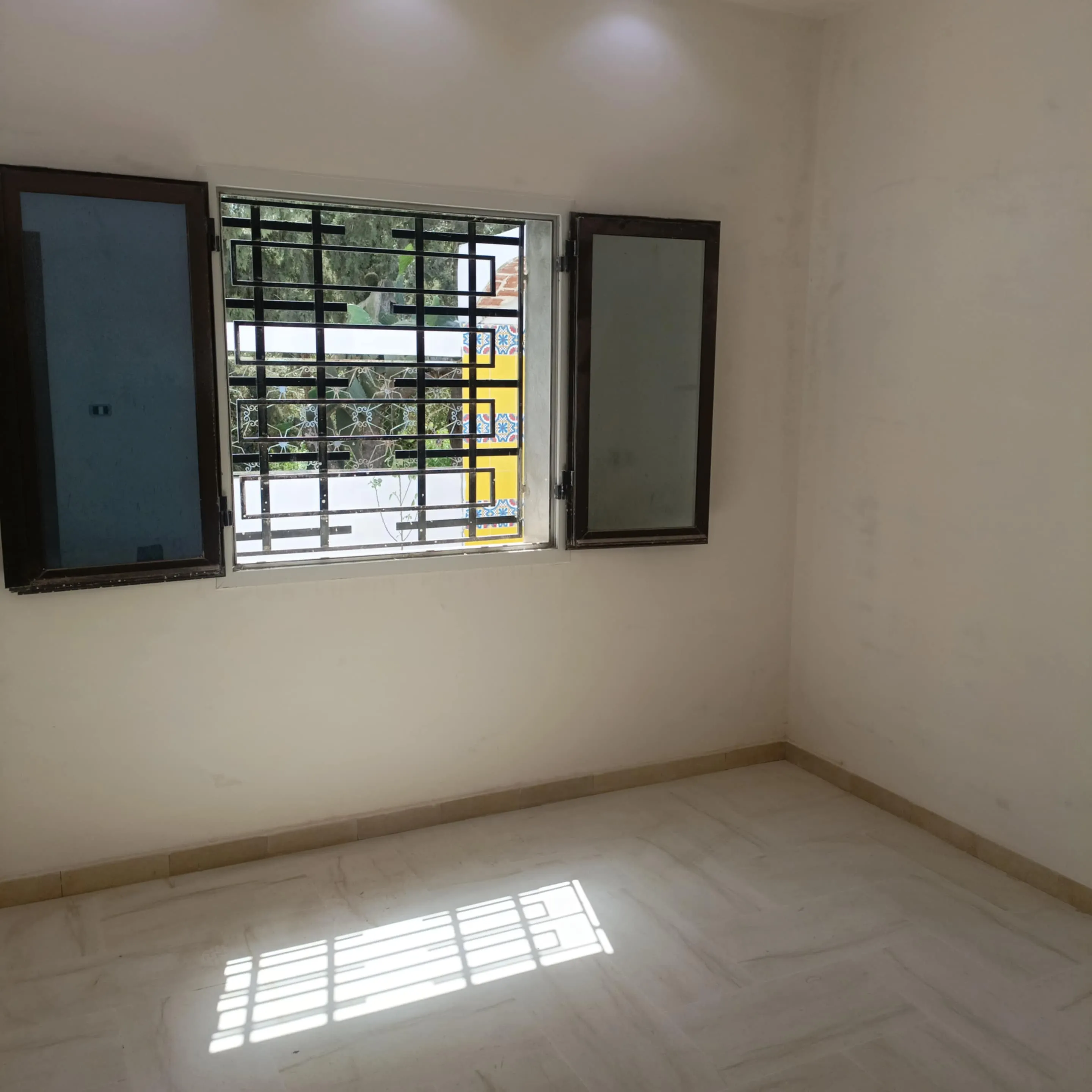 AV maison s+3+garage à hammamet sud