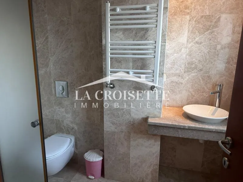 Triplex S+5 avec jardin à La Marsa MTRL0118