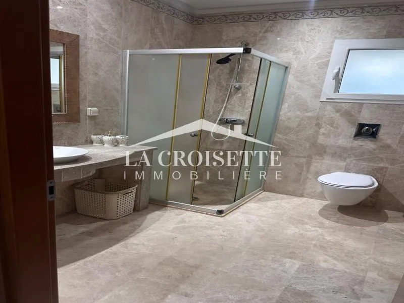 Triplex S+5 avec jardin à La Marsa MTRL0118