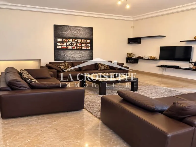 Triplex S+5 avec jardin à La Marsa MTRL0118