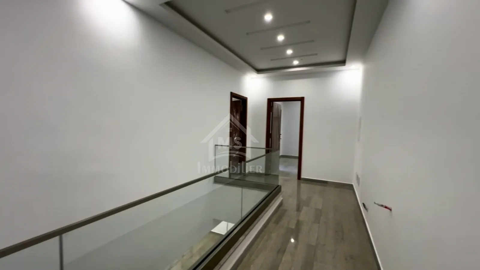 Villa S+4 toute neuve avec piscine à vendre à Hammamet Sud 51355351