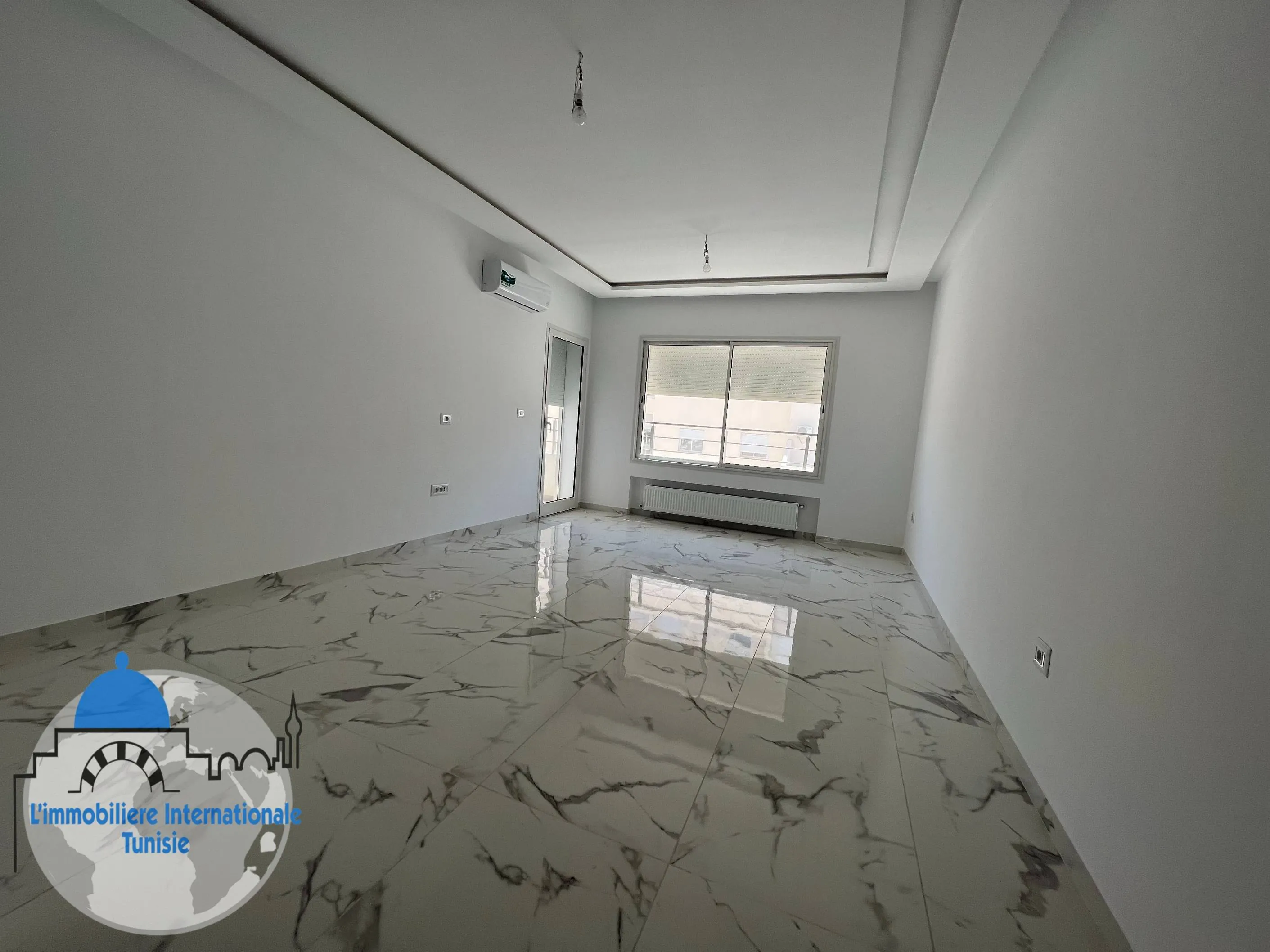 A vendre un appartement S+3 d'une superficie de 140 m²  à Sahloul 4 Sousse