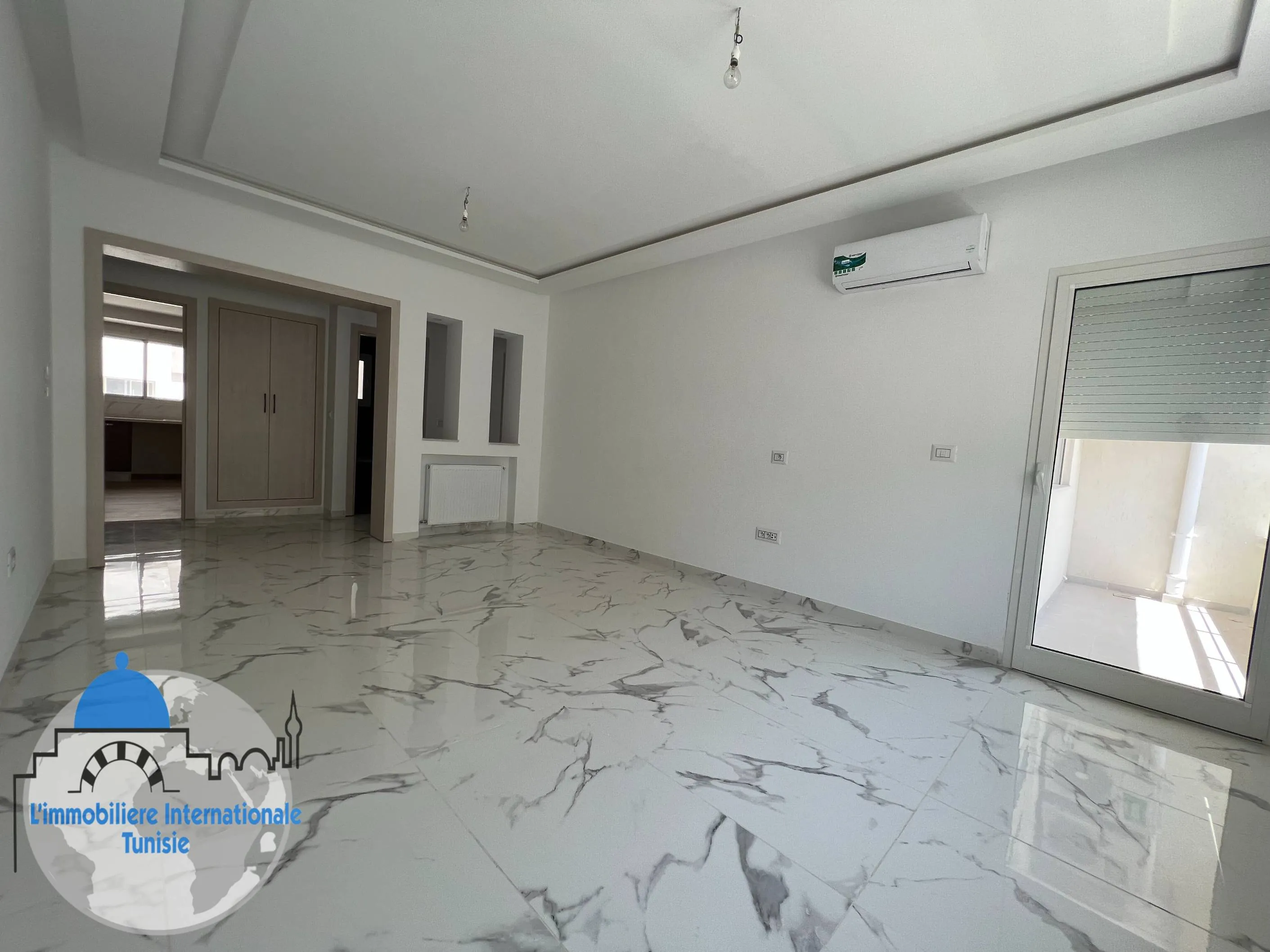 A vendre un appartement S+3 d'une superficie de 140 m²  à Sahloul 4 Sousse