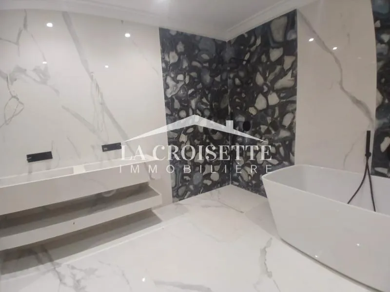 Rez-de-chaussée de villa S+3 à La Marsa MRCL0337