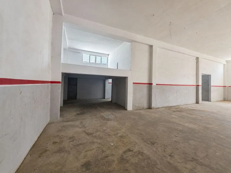 Dépôt de 1 100 m² à louer à El Mghira 3