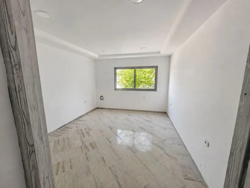 Dépôt de 1 100 m² à louer à El Mghira 3