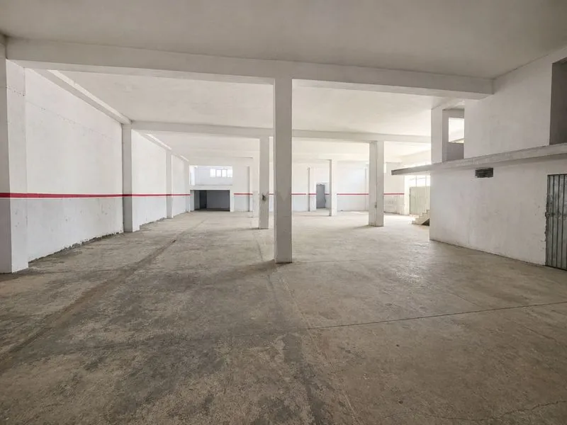 Dépôt de 1 100 m² à louer à El Mghira 3