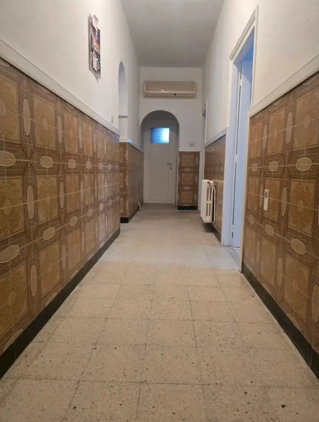 Location S4 vide à El Menzah 6