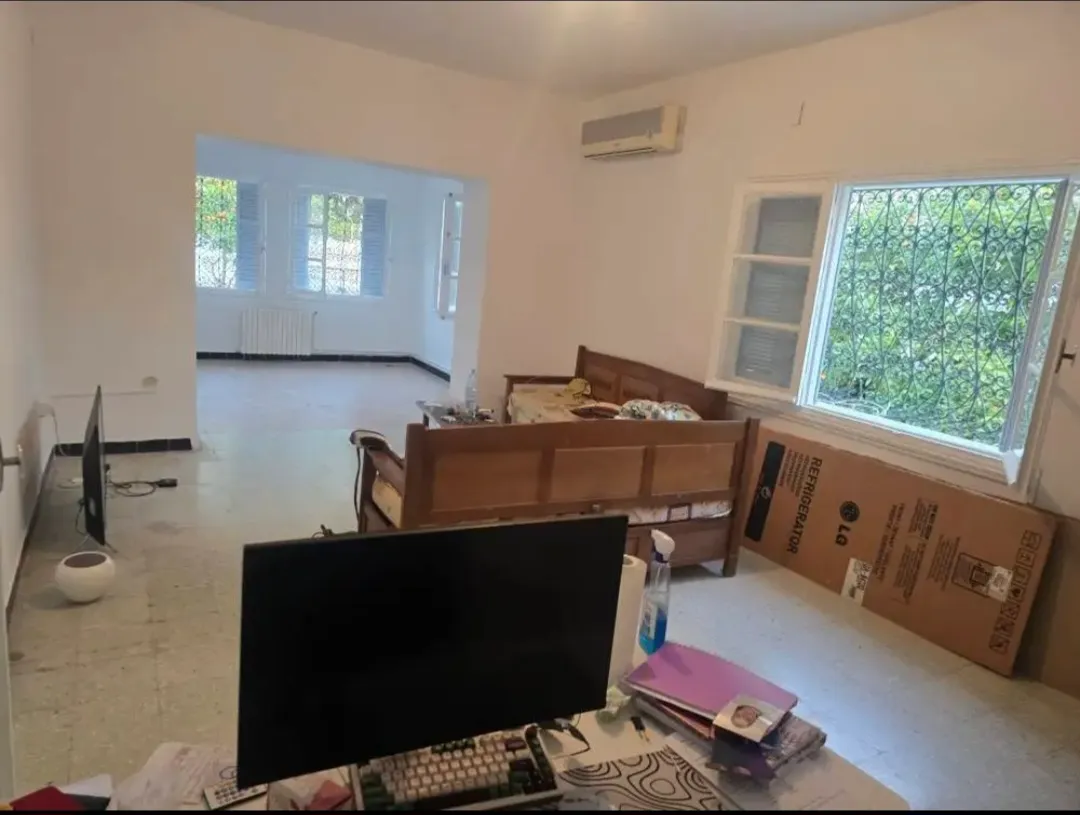 Location S4 vide à El Menzah 6