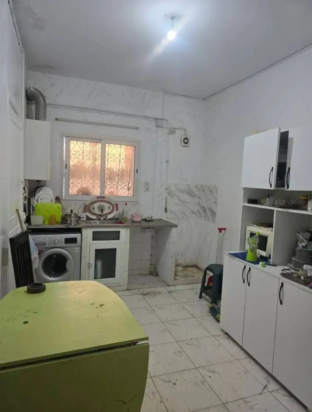 Location S4 vide à El Menzah 6