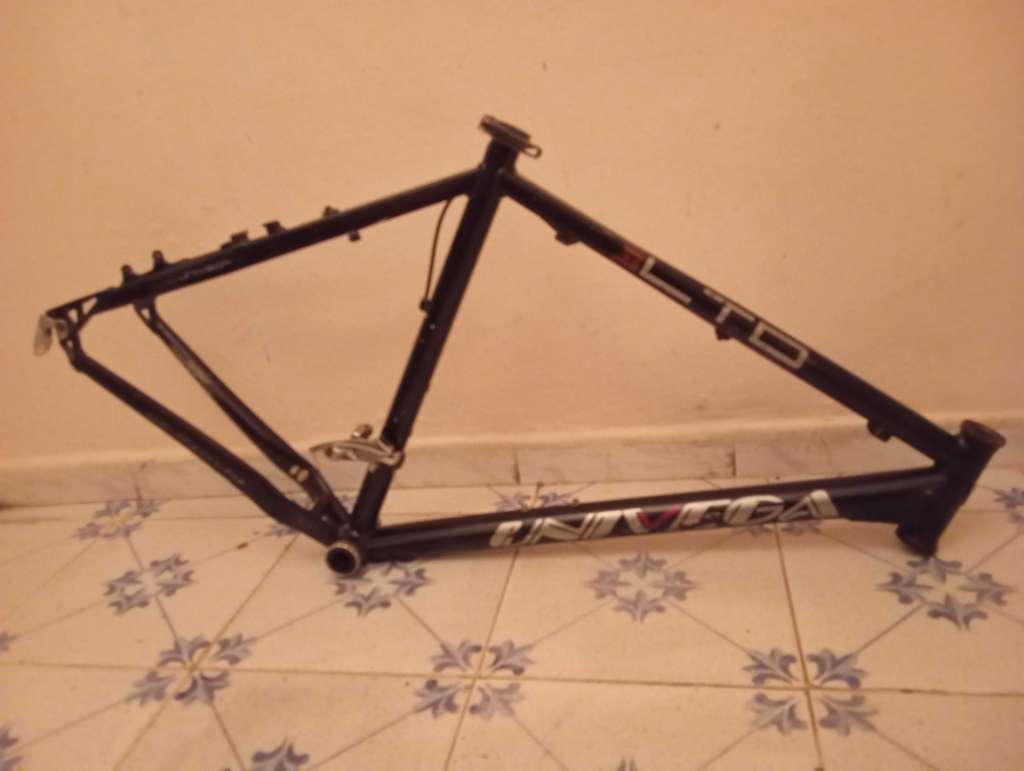 2 cadre vélo aluminium taille L roue 26 