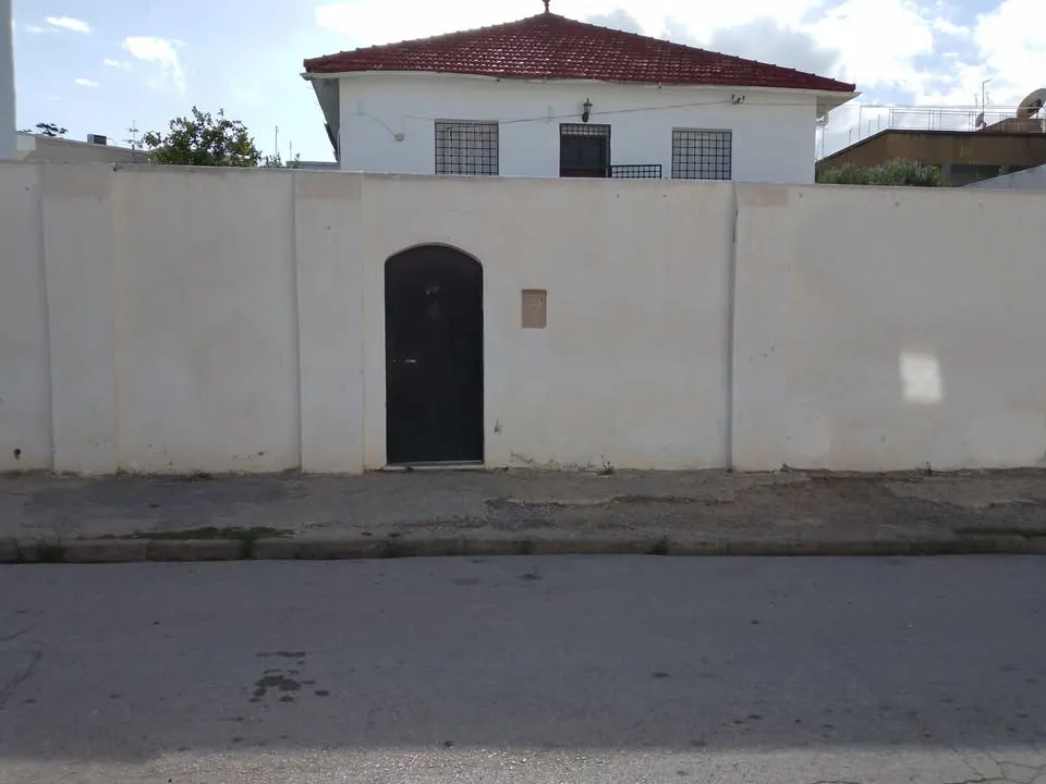 A.vendre villa rue ali triki lakagna