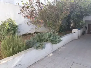 A.vendre villa rue ali triki lakagna 