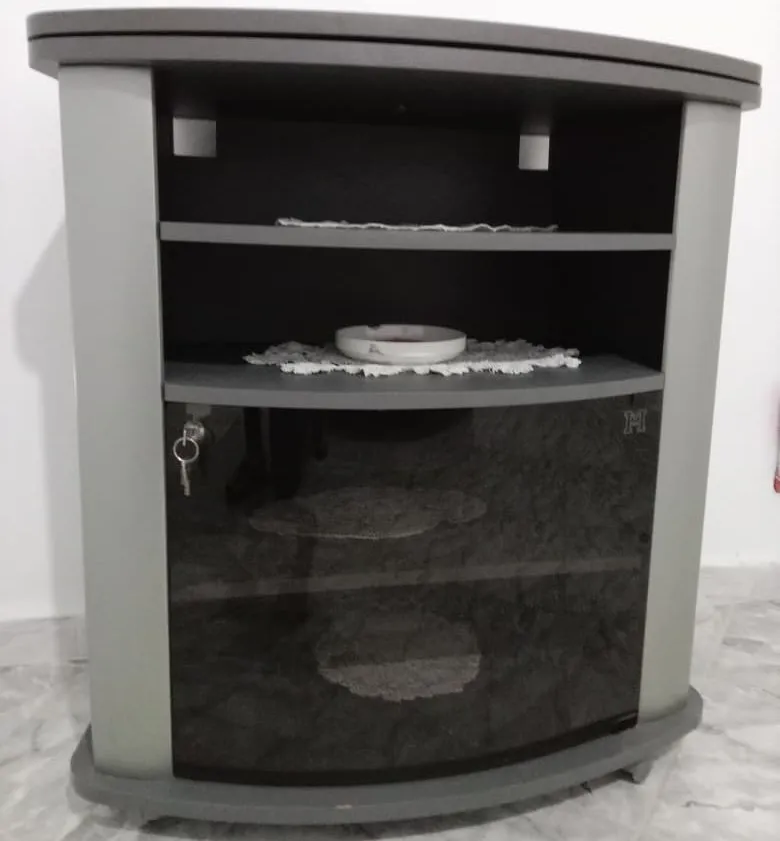 Meuble TV Couleur Gris ; état neuf